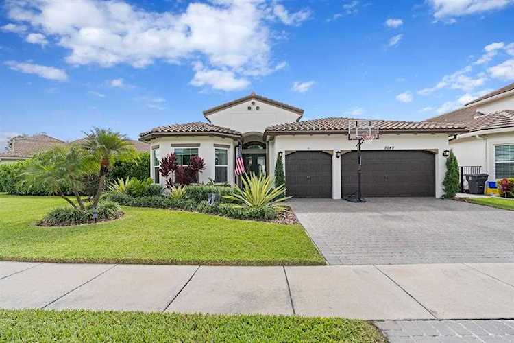 9240 Greenspire Lane Lake Worth, FL 33467