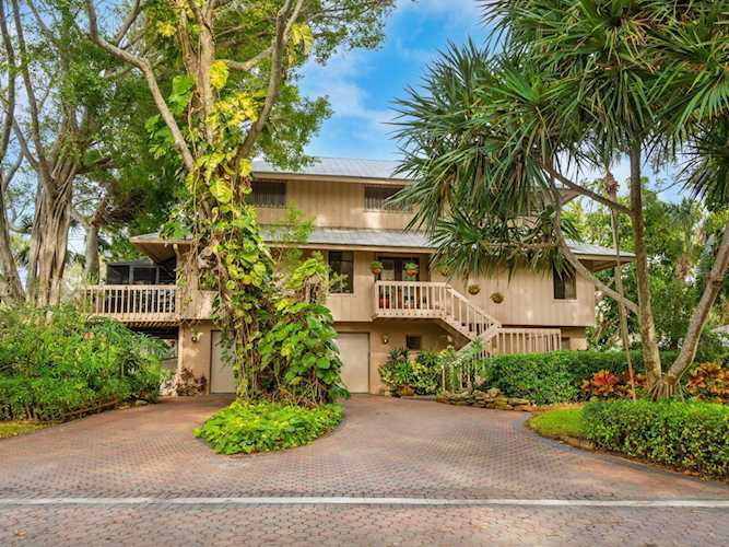 115 Sand Dollar Ln Sarasota, FL 34242