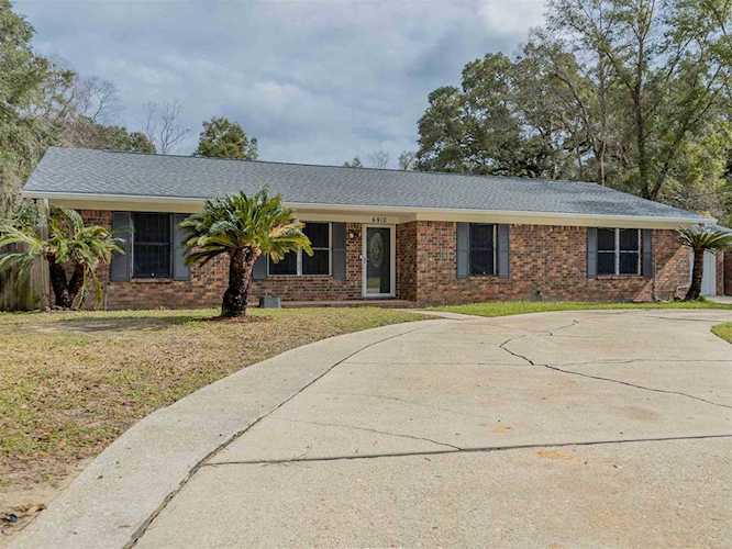 6910 Cornelius Ln Pensacola, FL 32505