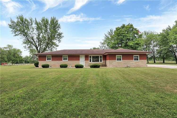 6935 E County Road 800 N Brownsburg, IN 46112 | MLS 21873296 Photo 1