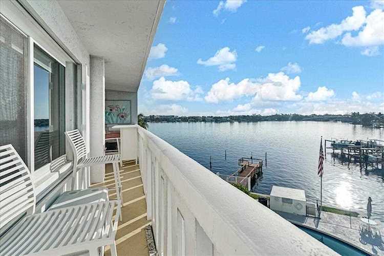 231 E Lantana Road #403 Lantana, FL 33462