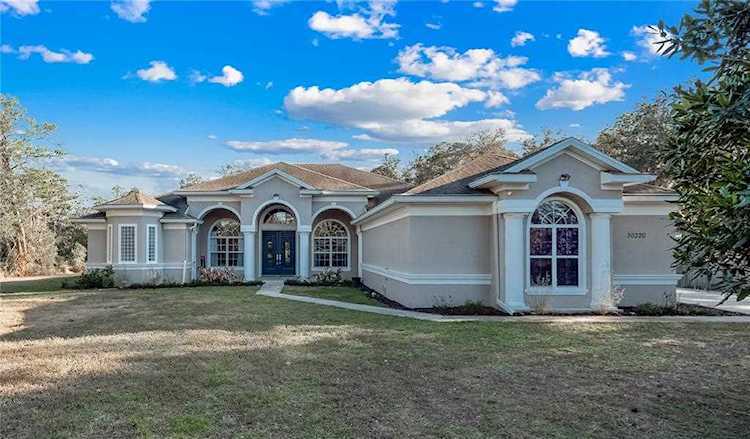 30320 Banana St Eustis, FL 32736