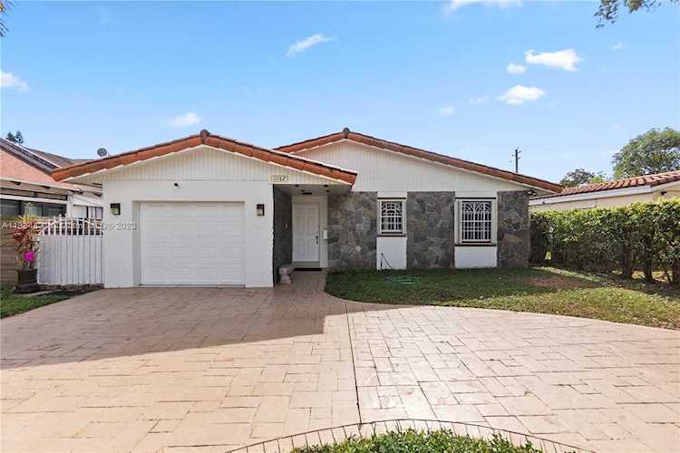 2182 NE 173rd St North Miami Beach, FL 33162
