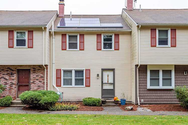 16 Stonegate Ln Derry, NH 03038 | MLS 4935883 Photo 1