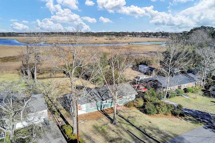 1023 Riverview Dr Hanahan, SC 29410