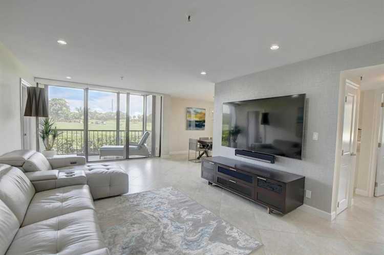 7802 Lakeside Boulevard #715 Boca Raton, FL 33434