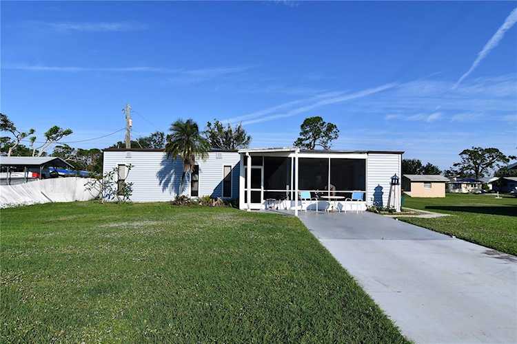 2054 Pennsylvania Ave Englewood, FL 34224