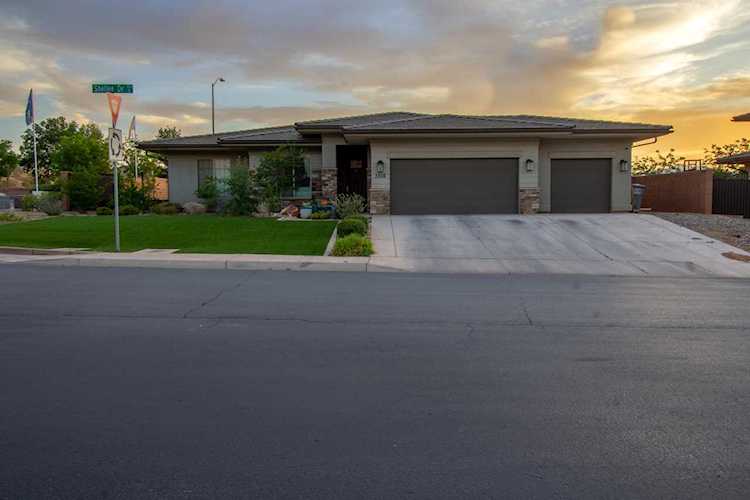 2036 S Shellee St George, UT 84790