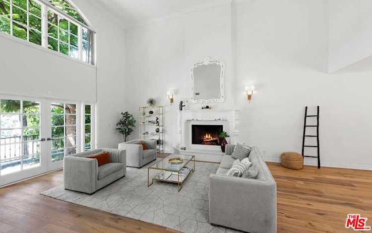 3033 N Beverly Glen Circle, Los Angeles, CA 90077 | RubyHome Photo 1