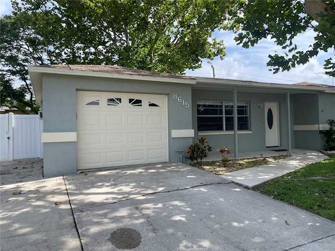 8615 Woodcrest Dr Port Richey, FL 34668