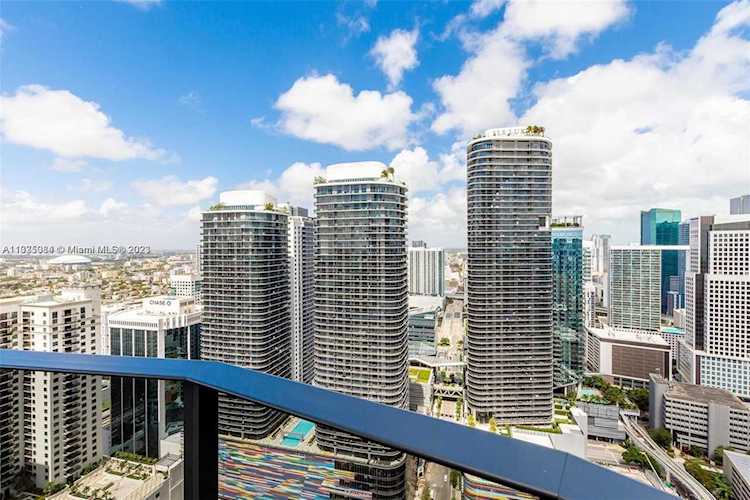 1000 Brickell Plz #4412 Miami, FL 33131
