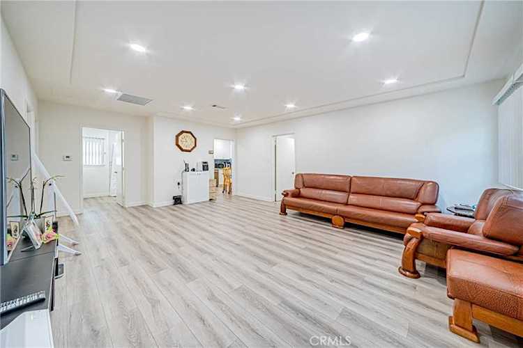 15361 Eucalyptus Ave Bellflower, CA 90706