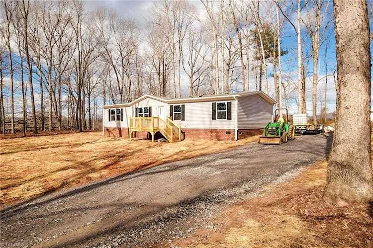 915 Jay Burke Road Taylorsville, NC 28681 | MLS 1094644 Photo 1