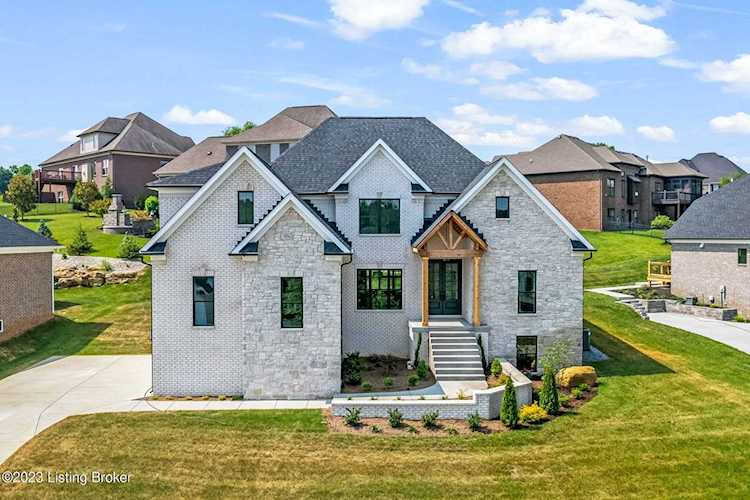 5611 Morningside Dr Crestwood, KY 40014