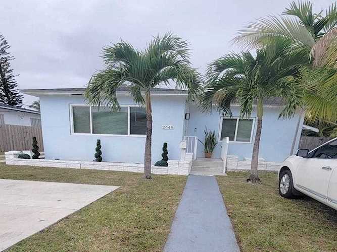 2649 Johnson St Hollywood, FL 33020