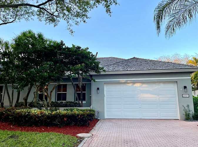 4087 NW NW 58th Place Boca Raton, FL 33496