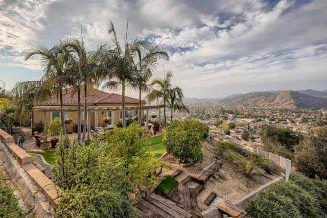 2900 Windstone Gln Escondido, CA 92027