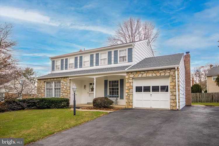 1056 Crozer Ln Springfield, PA 19064