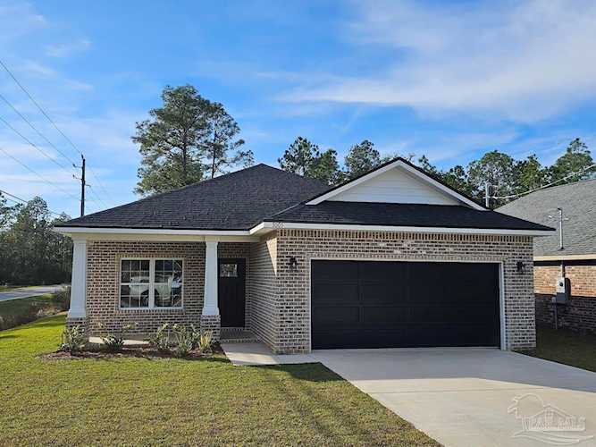 3005 N 29th Ave Milton, FL 32583
