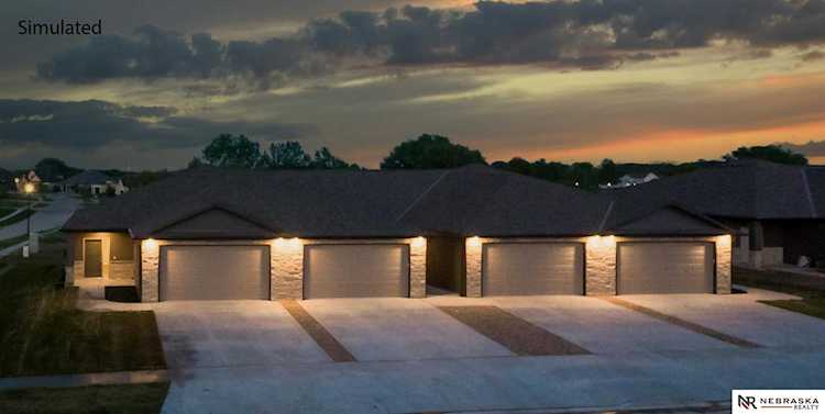 2735 Sheila Ln Lincoln, NE 68516 | MLS 22212074 Photo 1