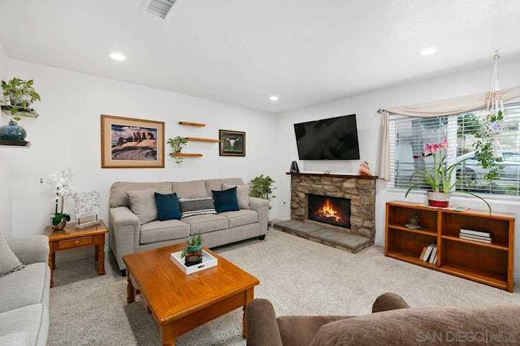 13141 Mulberry Tree Ln Poway, CA 92064