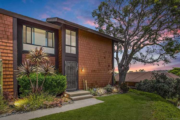 2465 Caminito Ocean Cove Cardiff By The Sea, CA 92007