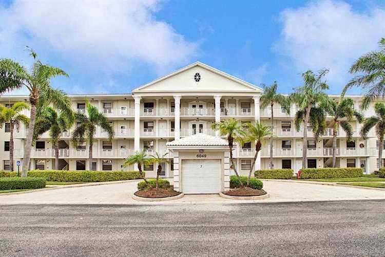 6049 Balboa Circle #204 Boca Raton, FL 33433