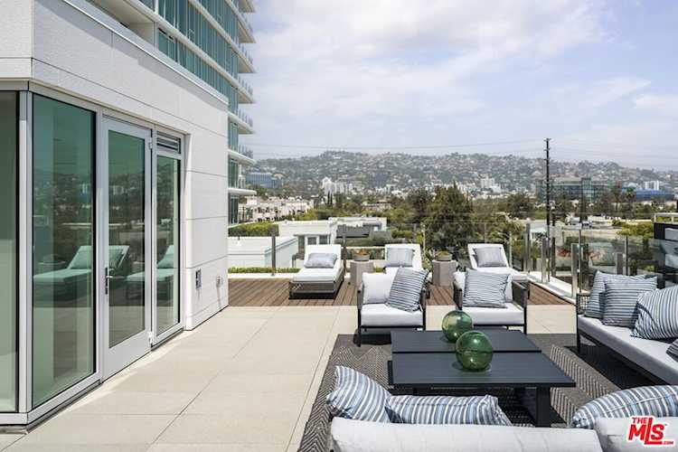 9000 W 3rd St #209 Los Angeles, CA 90048