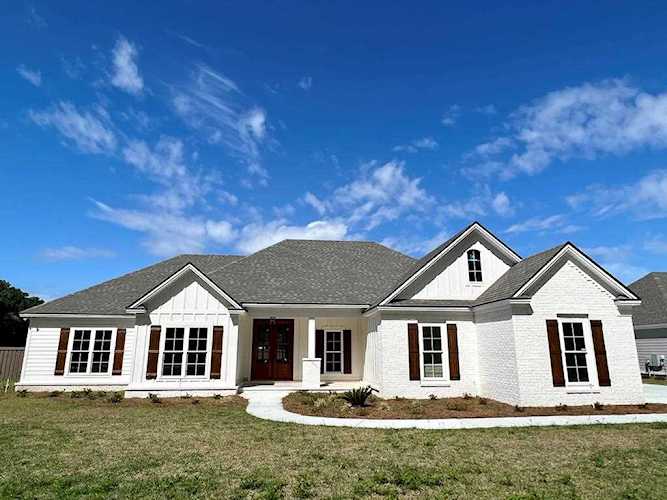 405 Long Pond Road Lake Park, GA 31636
