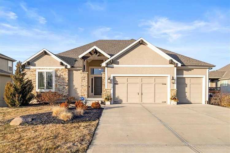 24512 W 79th Terrace Lenexa, KS 66227