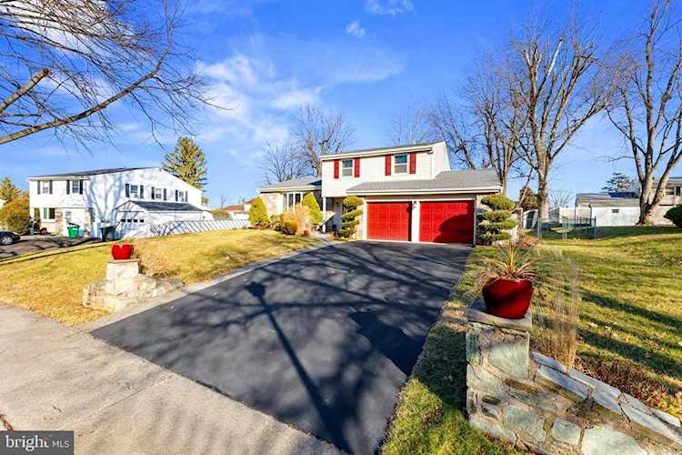 3634 Neshaminy Valley Dr Bensalem, PA 19020