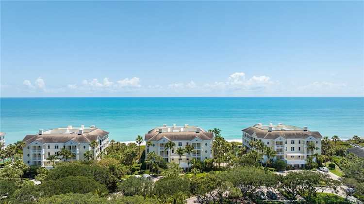 200 Beachview Dr Indian River Shores, FL 32963