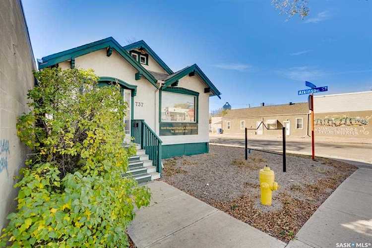 737 Victoria Ave Regina, SK S4N 0R4
