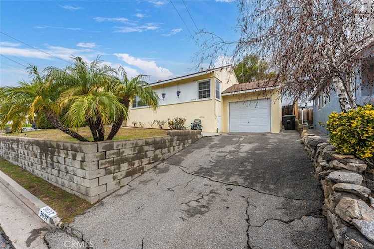 3637 1st Ave Glendale, CA 91214