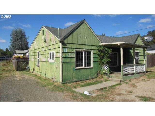 326 NW Civil Bend AVE Winston, OR 97496