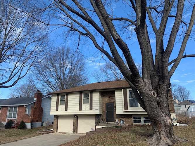 19808 E Old Mill Rd Independence, MO 64056 | MLS 2419888 Photo 1