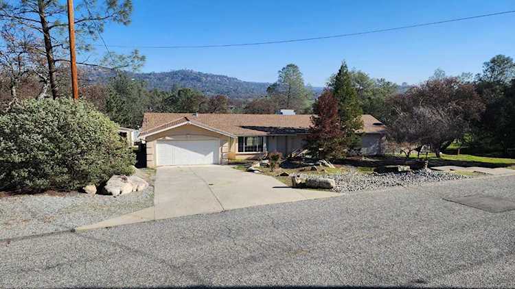 42445 Deep Forest Drive Coarsegold, CA 93614