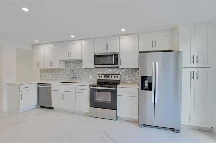 3707 Bridgewood Drive Boca Raton, FL 33434