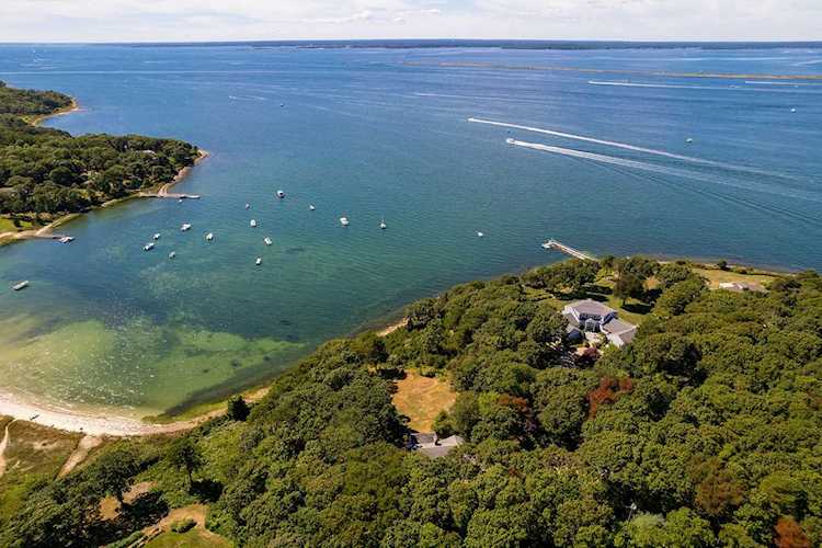 76 Old North Road Pocasset, MA 02559