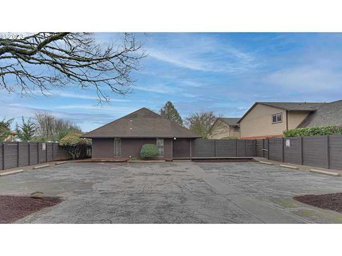 15012 SE Stark ST Portland, OR 97233
