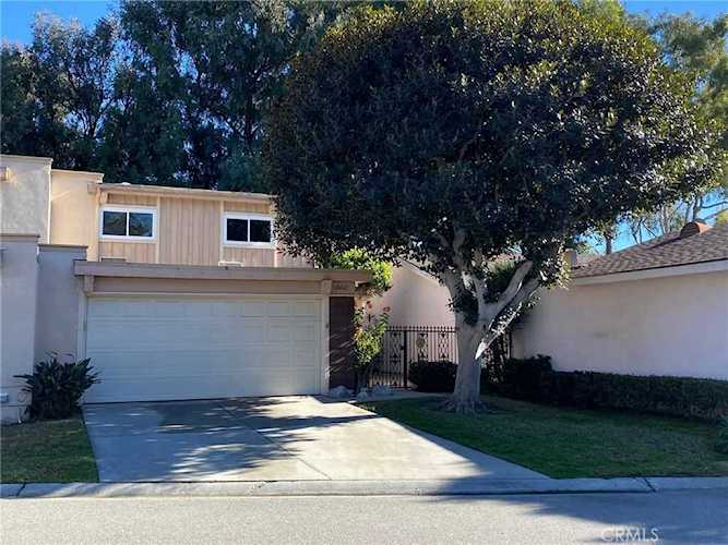 18462 Gina Ln Huntington Beach, CA 92646 | MLS OC23012985 Photo 1