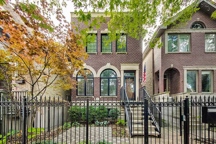 2131 W Dickens Ave Chicago, IL 60647