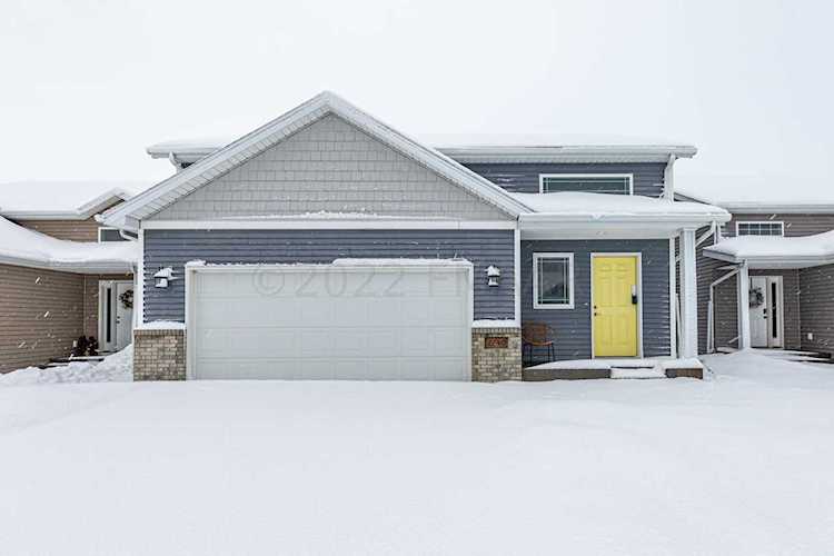 2740 11 St W West Fargo, ND 58078 | MLS 22-4740 Photo 1