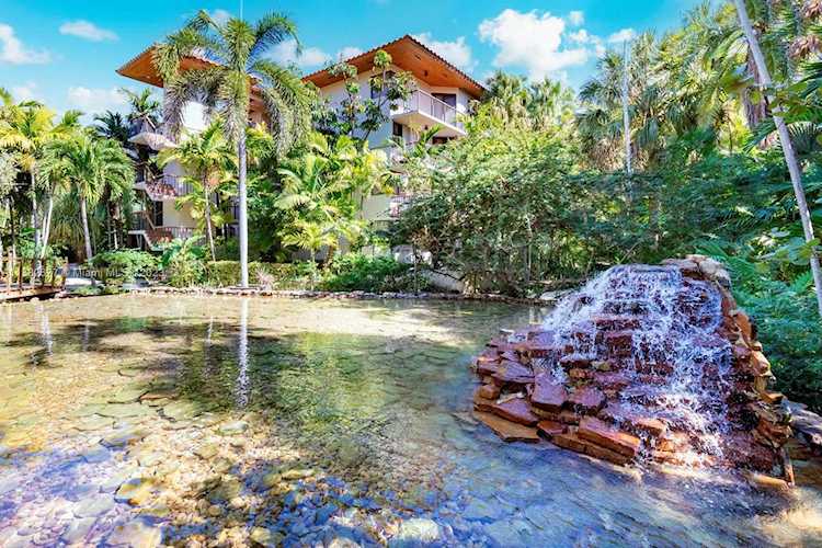 55 Ocean Lane Dr #2021 Key Biscayne, FL 33149