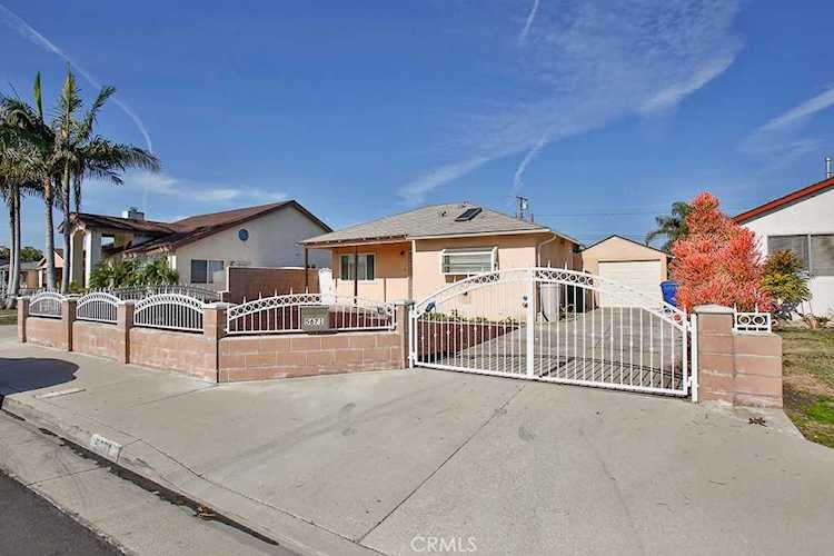 5671 Vonnie Ln Cypress, CA 90630