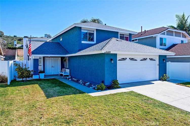 21386 Brandy Wine Ln, Lake Forest, CA 92630 | MLS# OC23017227 | home for sale Photo 1