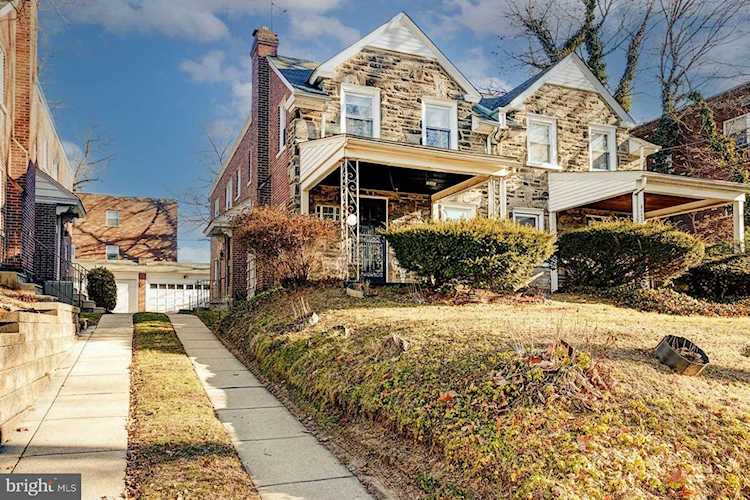 6825 Crittenden St Philadelphia, PA 19119