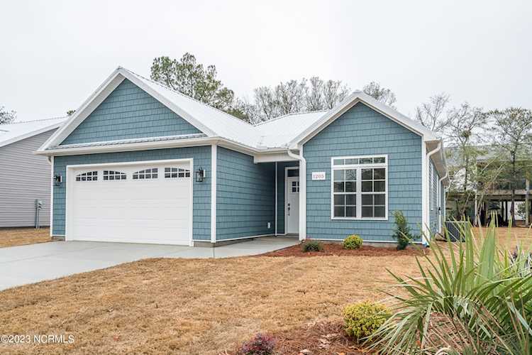 1205 W Oak Island Drive Oak Island, NC 28465
