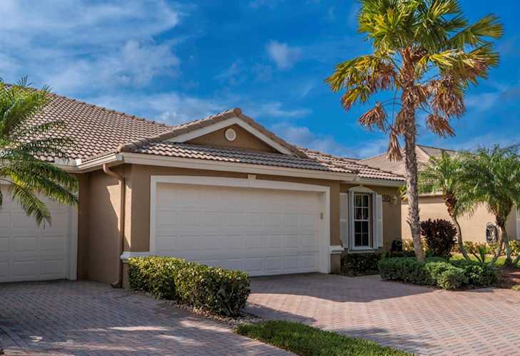 621 NW Broken Oak Trail Jensen Beach, FL 34957