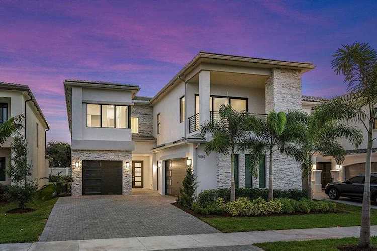 9042 Dulcetto Court Boca Raton, FL 33496